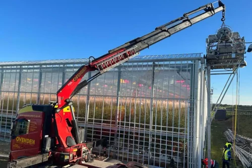 Tractor Unit + Fassi 820 HIAB